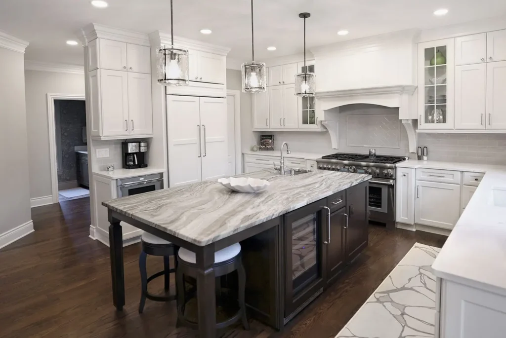 Constrasting Island Countertop Installation